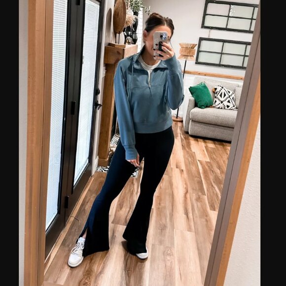 Like new Aerie Black Split-Flare Leggings - Picture 6 of 6